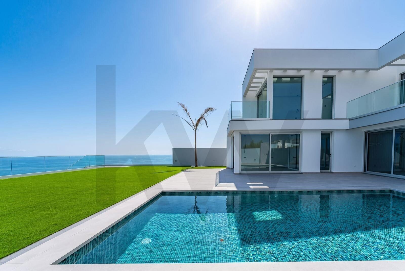 Villa Ponta do Sol &mdash; piscina e terraço sobre o oceano