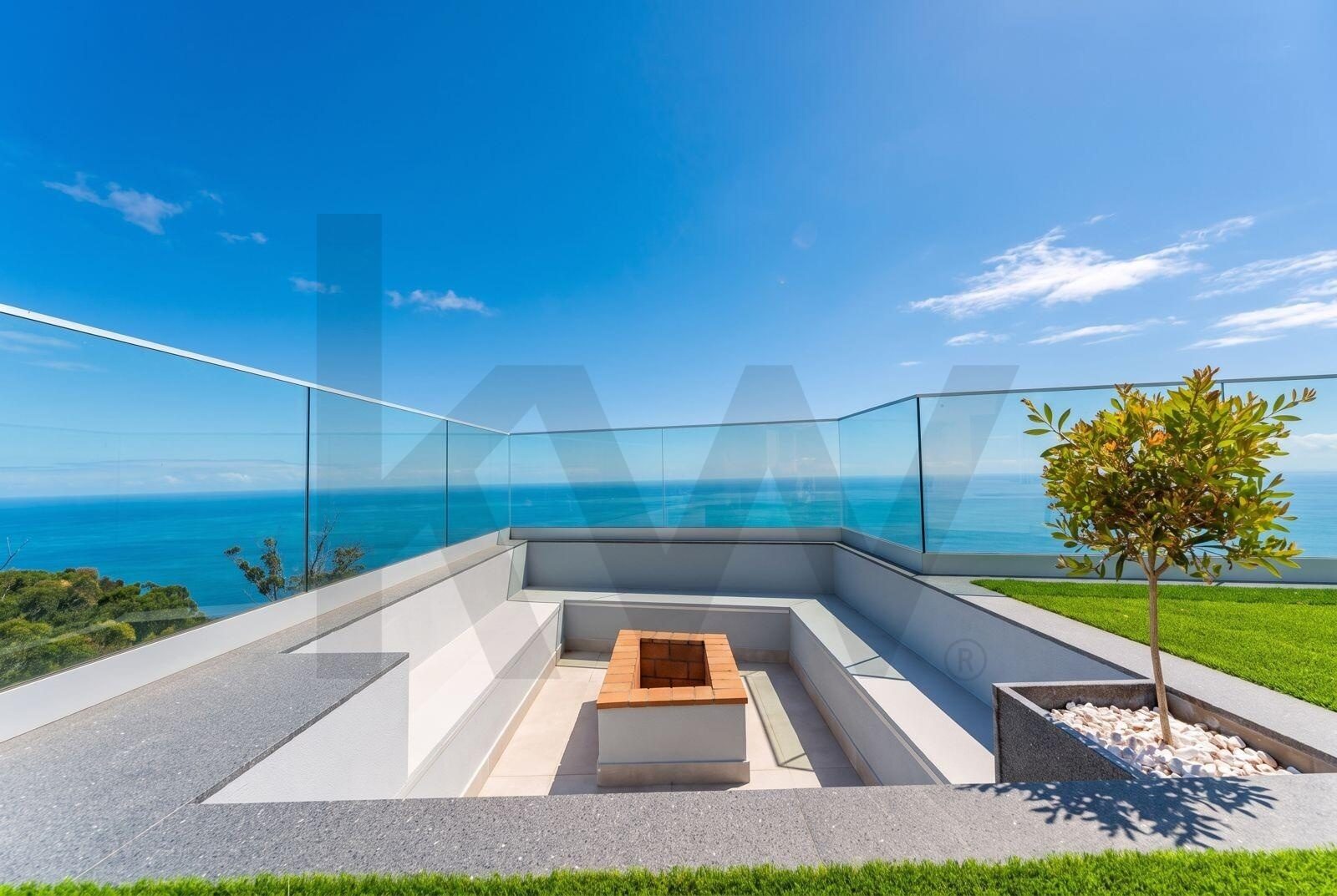 Villa Ponta do Sol &mdash; lounge exterior com lareira
